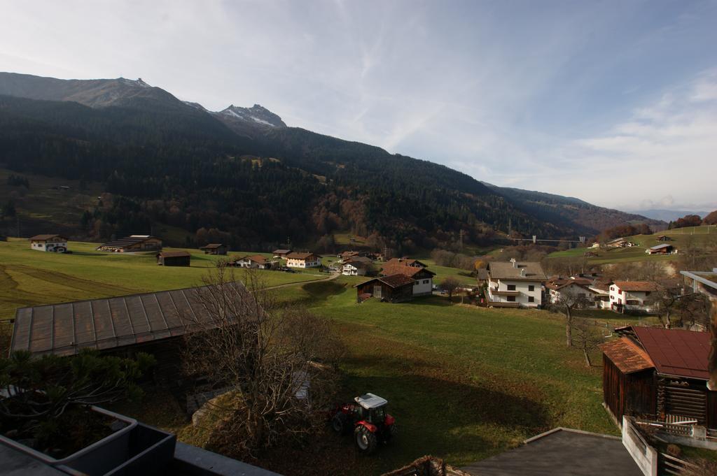 Ferienwohnung Gotschnablick Klosters-Serneus Zimmer foto