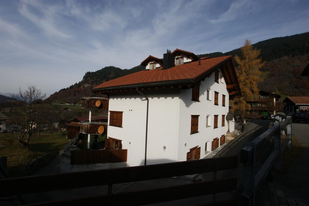 Ferienwohnung Gotschnablick Klosters-Serneus Zimmer foto